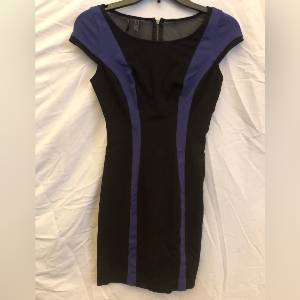 Sz 2 Guess Bodycon Fitted Black and Blue Dress